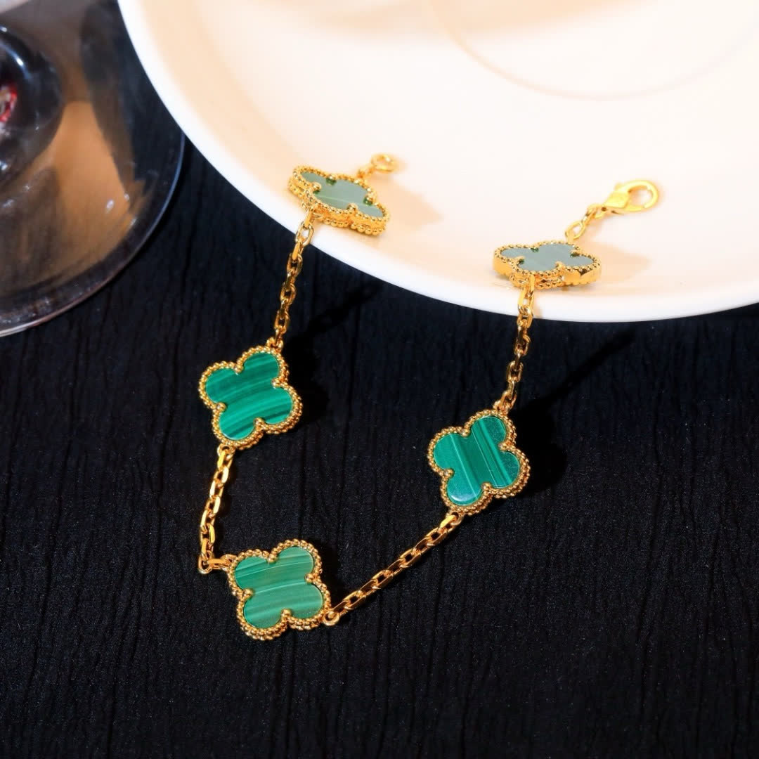 Van Cleef & Arpels Vintage Alhambra Gold Bracelet with Malachite